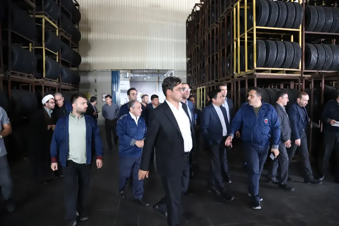 بازدید معاون صنایع عمومی وزارت صمت از مجتمع‌های صنعتی آرتاویل تایر و سبلان رازی